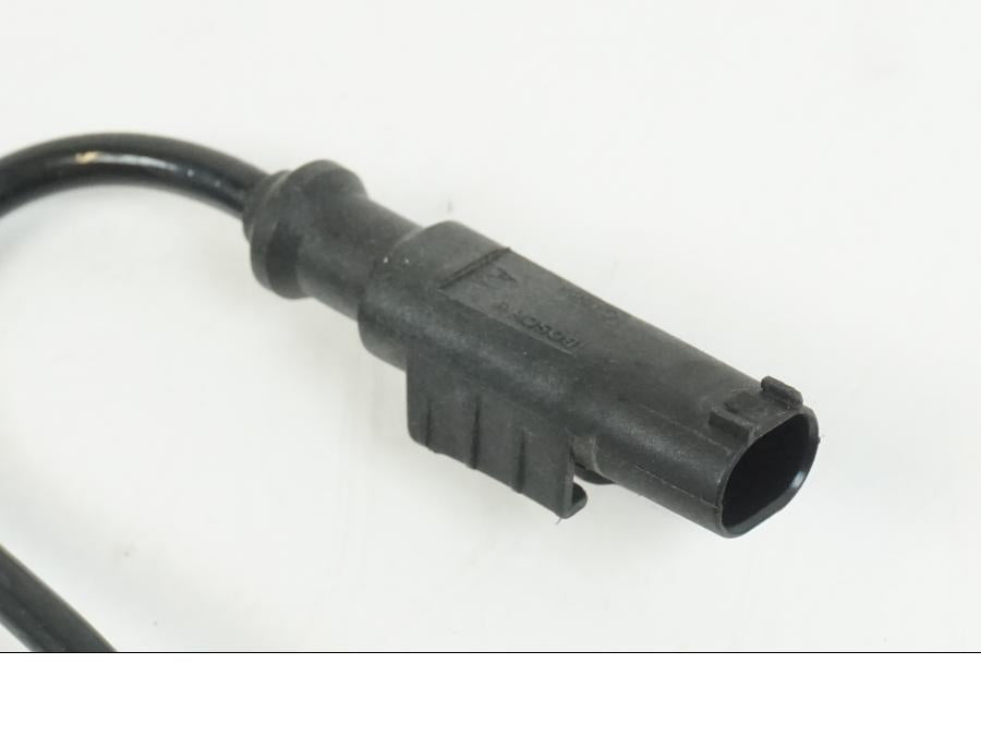 Snett uppifrån på ABS givare från en BMW S 1000 R -2019 motorcykel.