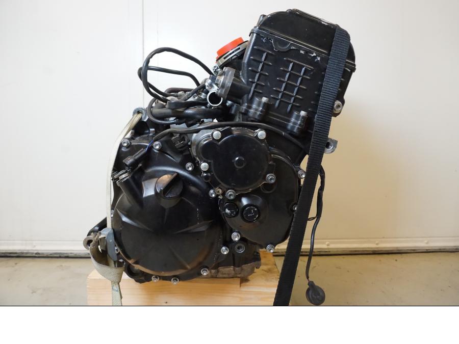 Framsidan på Motor från en Kawasaki ZX-6R -2011 motorcykel.