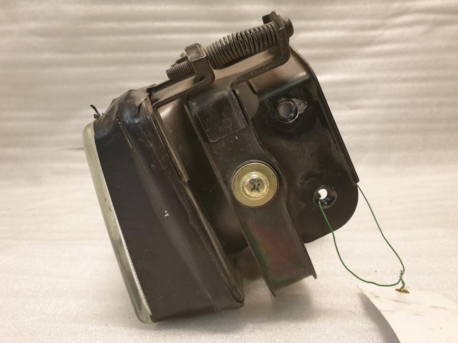 Höger sida på Strålkastare från en Suzuki DR 800 S -1995 motorcykel.