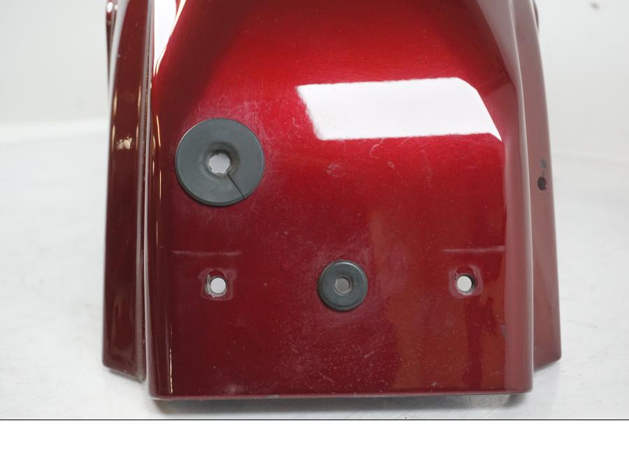 Snett nerifrån på <p>Bakskärm till Kawasaki VN 1700 Classic Tourer.</p>

<p>Mindre skavanker finns se bilder.</p> motorcykel.