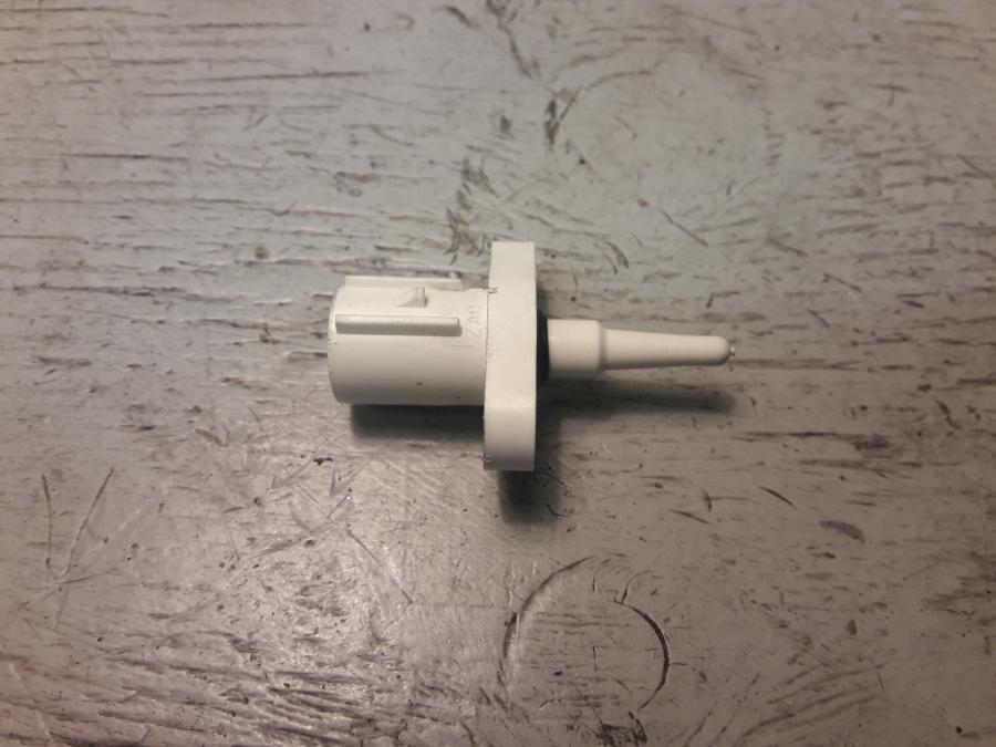 Framsidan på Luftburksensor från en KTM 1290 Super Duke -2016 motorcykel.