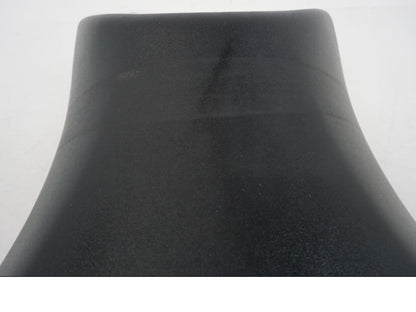 Snett uppifrån på Sadel från en Yamaha YZF 1000 R1 -2006 motorcykel.