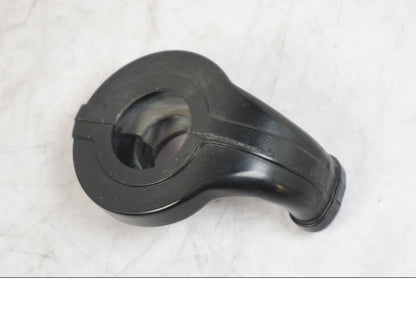 Vänster sida på Gasklo från en Triumph Tiger -2009 motorcykel.