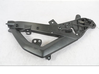 Framsidan på Toppkåpstag från en BMW R 1250 GSA -2021 motorcykel.