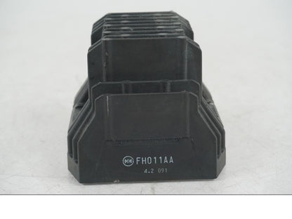 Höger sida på Likriktare från en Yamaha YZF 1000 R1 -2004 motorcykel.