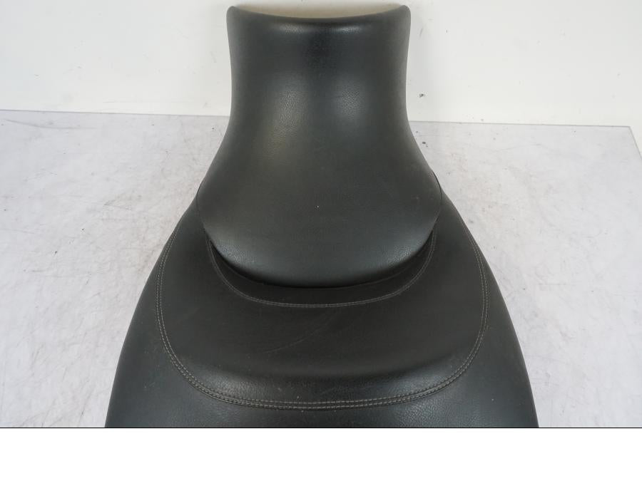 Snett uppifrån på Sadel från en BMW K 1600 GTL -2015 motorcykel.