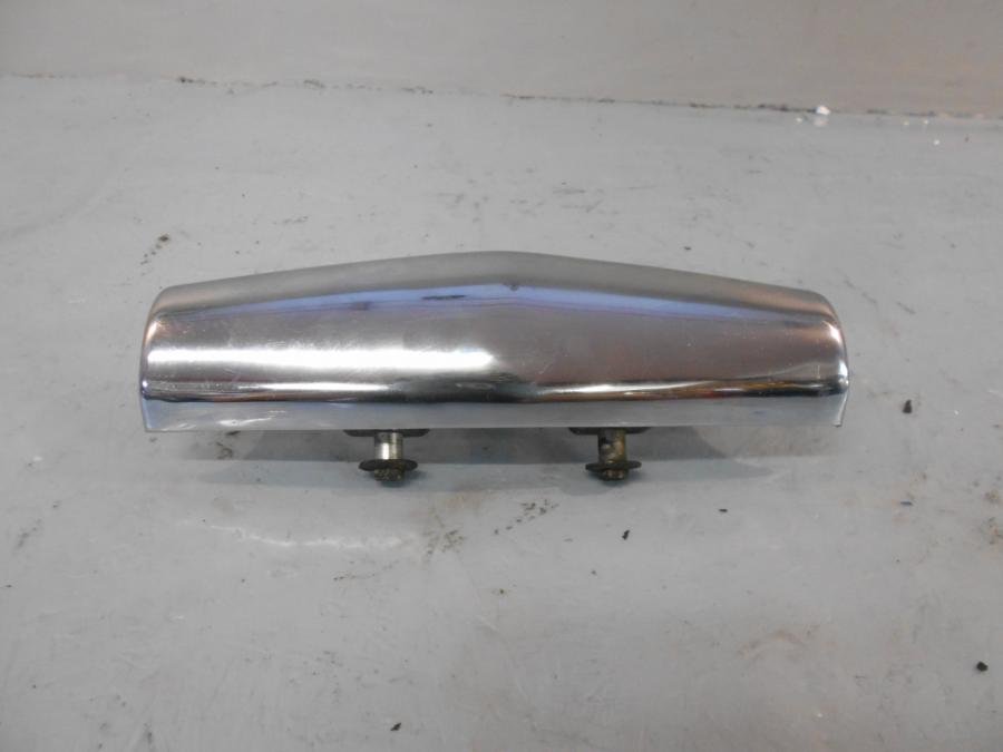 Baksidan på Blinkersfäste från en Kawasaki VN 1500 Classic Tourer -2002 motorcykel.