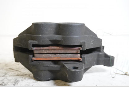 Höger sida på Bromsok från en Triumph TT 600 -2001 motorcykel.