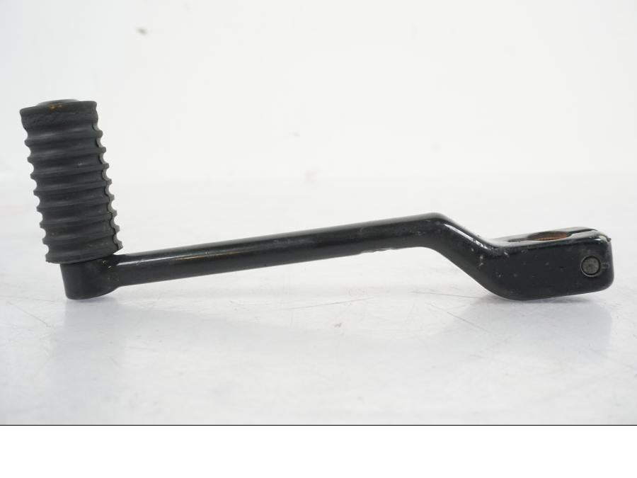 Snett uppifrån på Växelpedal från en H-D Street Glide FLHX -2012 motorcykel.