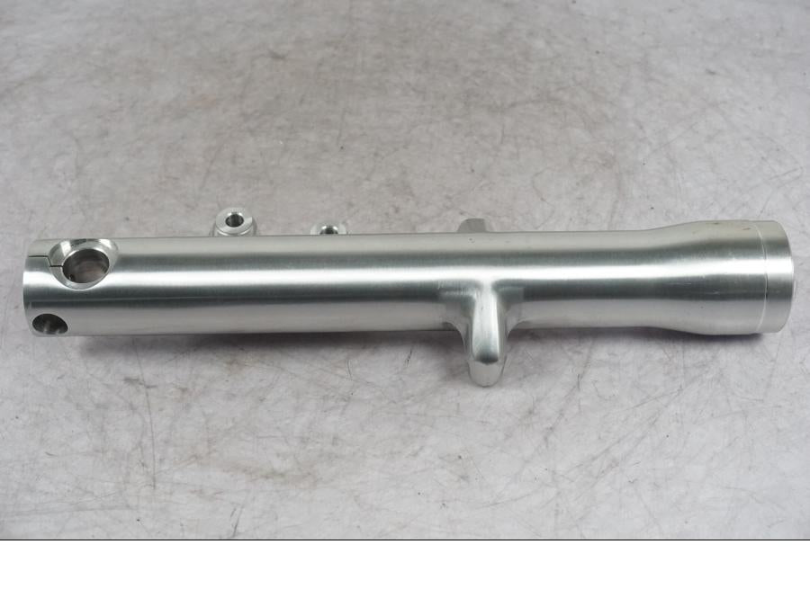 Extrabild1 på Gaffelben från en Kawasaki VN 1500 -1999 motorcykel.