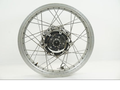 Vänster sida på Fälg från en Yamaha XV 750 -1998 motorcykel.