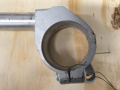 Baksidan på Styre från en Hyosung GT 650 -2006 motorcykel.