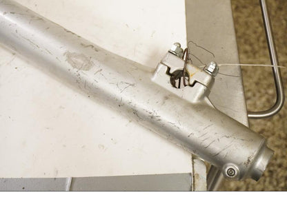 Baksidan på Gaffelben från en Yamaha TT 600 R -1990 motorcykel.