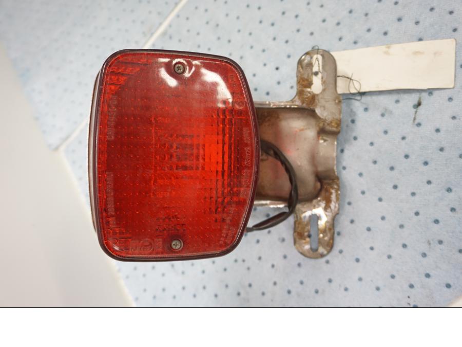 Framsidan på Baklampa från en Kawasaki Z 400 -1983 motorcykel.