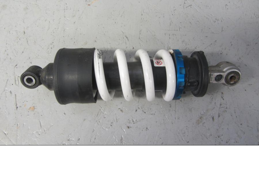 Framsidan på Stötdämpare från en Honda CB 1000 R -2010 motorcykel.