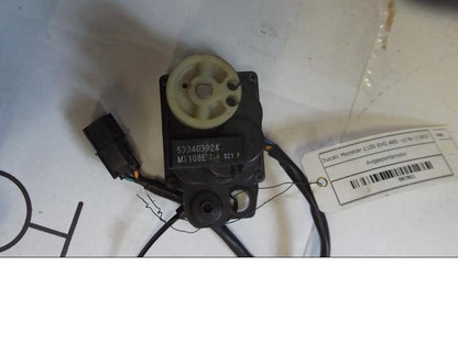 Höger sida på Avgasspjällmotor från en Ducati Monster 1100 EVO ABS -2012 motorcykel.