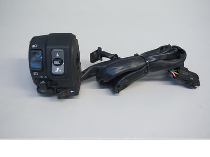 Framsidan på Styrelreglage från en Kawasaki Versys 1000 -2015 motorcykel.