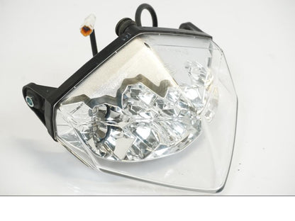 Snett uppifrån på Baklampa från en KTM 1190 Adventure -2013 motorcykel.