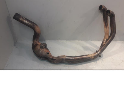 Framsidan på Grenrör från en BMW F 800 GS -2009 motorcykel.