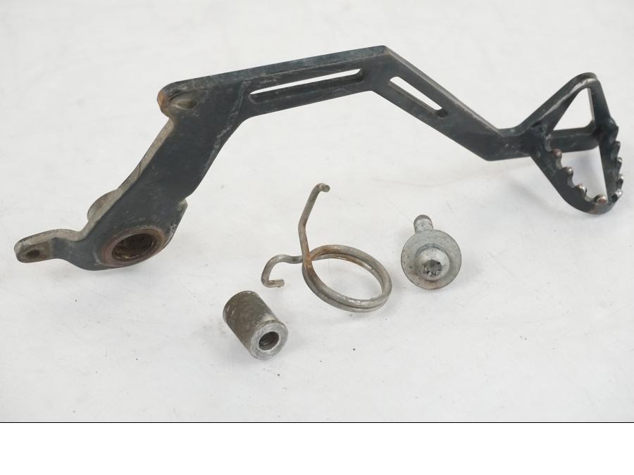 Framsidan på Bromspedal från en BMW F 800 GS -2008 motorcykel.