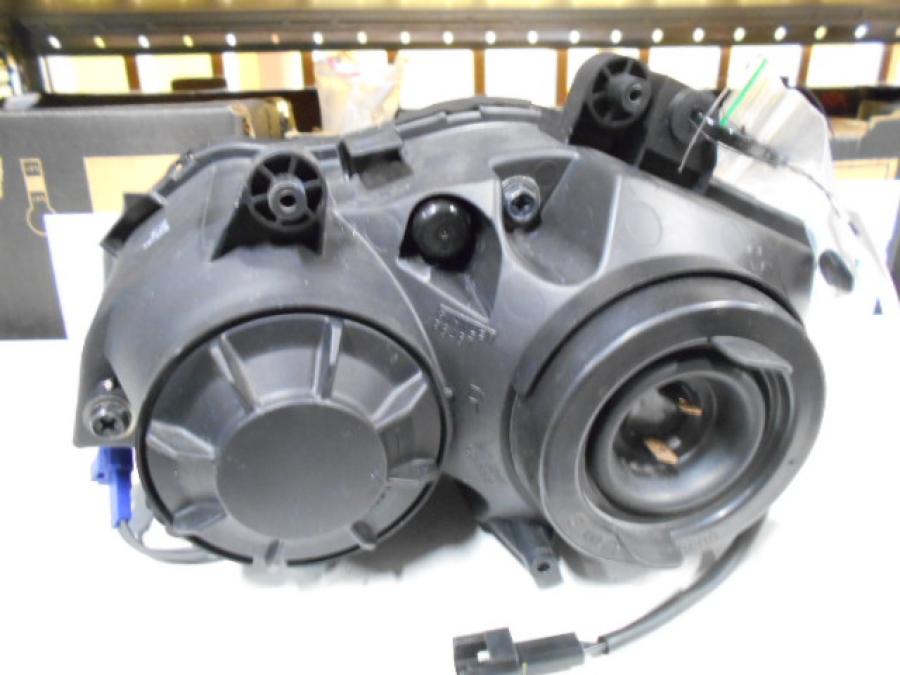 Baksidan på Strålkastare från en Yamaha YZF 1000 R1 -2007 motorcykel.