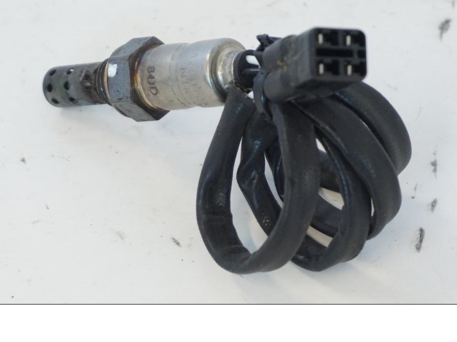 Höger sida på Lambdasond från en Kymco Agility 125 -2019 scooter.