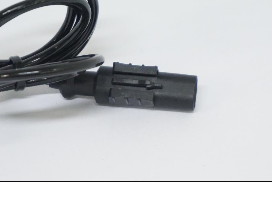 Vänster sida på ABS givare från en Ducati Desert X -2022 motorcykel.