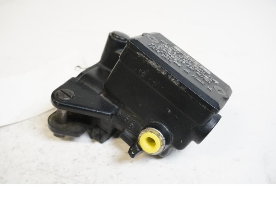 Baksidan på Bromshuvudcylinder från en Kawasaki ZX-10 -1990 motorcykel.