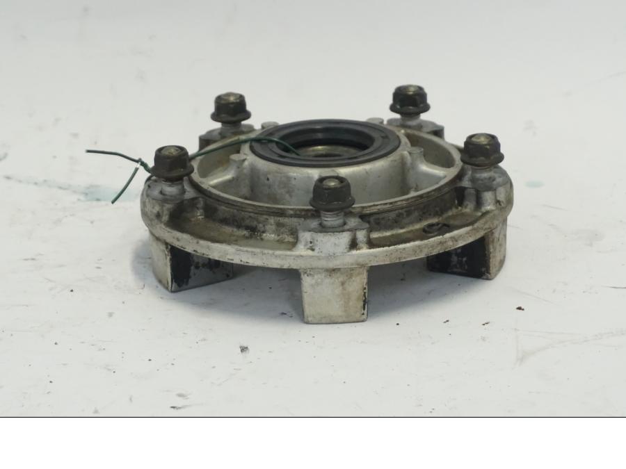 Höger sida på Drevfäste från en Suzuki DL 1000 -2003 motorcykel.