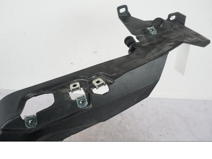 Snett uppifrån på Sidopanel från en BMW K 1600 GTL -2015 motorcykel.