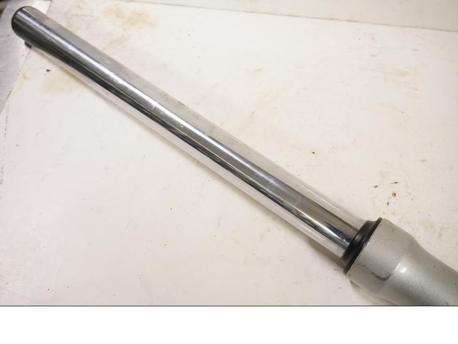 Höger sida på Gaffelben från en Yamaha XV 535 -1988 motorcykel.