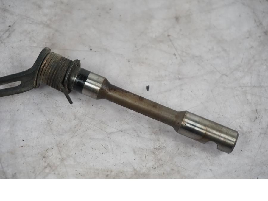 Baksidan på Kopplingsarm från en Triumph Tiger Explorer -2016 motorcykel.