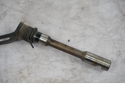 Baksidan på Kopplingsarm från en Triumph Tiger Explorer -2016 motorcykel.