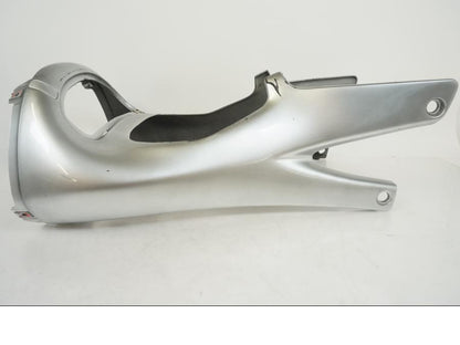 Snett nerifrån på Bakvinge från en Aprilia RS 250 -1998 motorcykel.