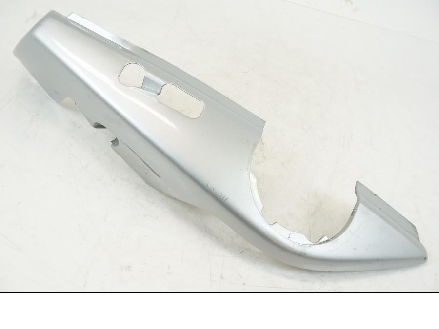 Framsidan på Bakvinge från en BMW F 650 CS -2003 motorcykel.