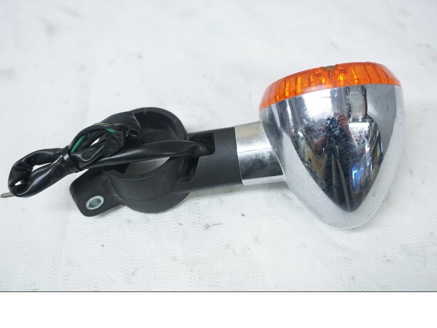 Baksidan på Blinkers från en Kawasaki VN 800 -1996 motorcykel.