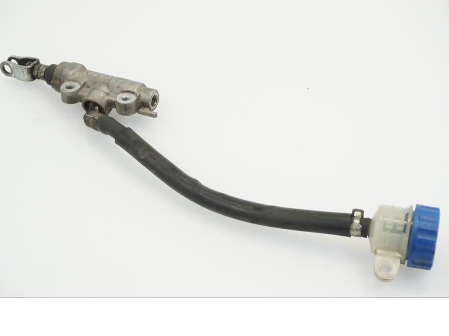 Höger sida på Bromshuvudcylinder från en Yamaha WR 125 -2010 motorcykel.