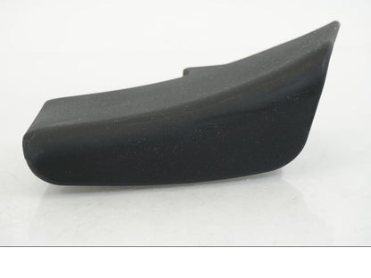 Snett nerifrån på Spoiler från en Ducati Streetfighter V4 -2020 motorcykel.