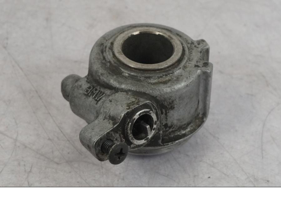 Baksidan på Hastighetsdrivning från en BMW R 1100 GS -1998 motorcykel.