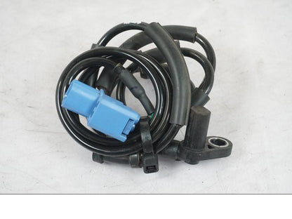 Framsidan på ABS givare från en Kawasaki Z 900 -2019 motorcykel.