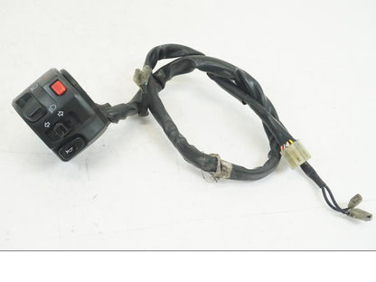 Framsidan på Styrelreglage från en Yamaha YZF 1000 R1 -2004 motorcykel.