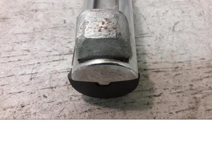 Baksidan på Fotpinne från en Suzuki VZ 1600 -2005 motorcykel.