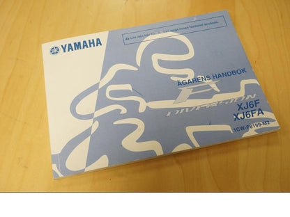 Framsidan på Instruktionsbok från en Yamaha XJ 600 Diversion -2014 motorcykel.
