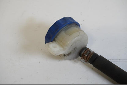 Höger sida på Bromshuvudcylinder från en Kawasaki GPX 600 -1993 motorcykel.