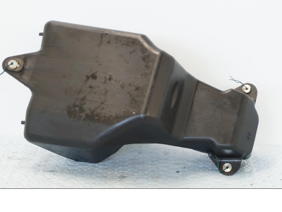 Snett uppifrån på Bensintank från en Yamaha X-Max 250 -2016 scooter.