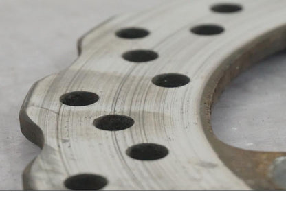 Höger sida på Bromsskiva från en Kawasaki ZX-10R -2008 motorcykel.