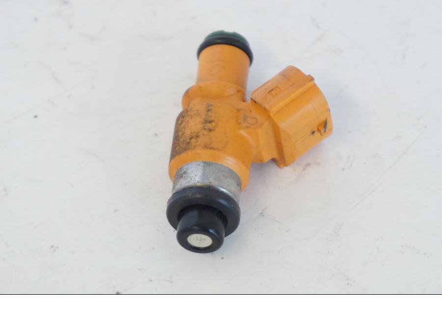 Baksidan på Spridare från en Honda SH 300 A -2011 scooter.