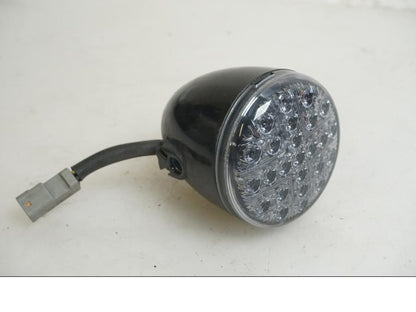 Framsidan på Blinkers LED från en Indian Chieftain Dark Horse -2019 motorcykel.