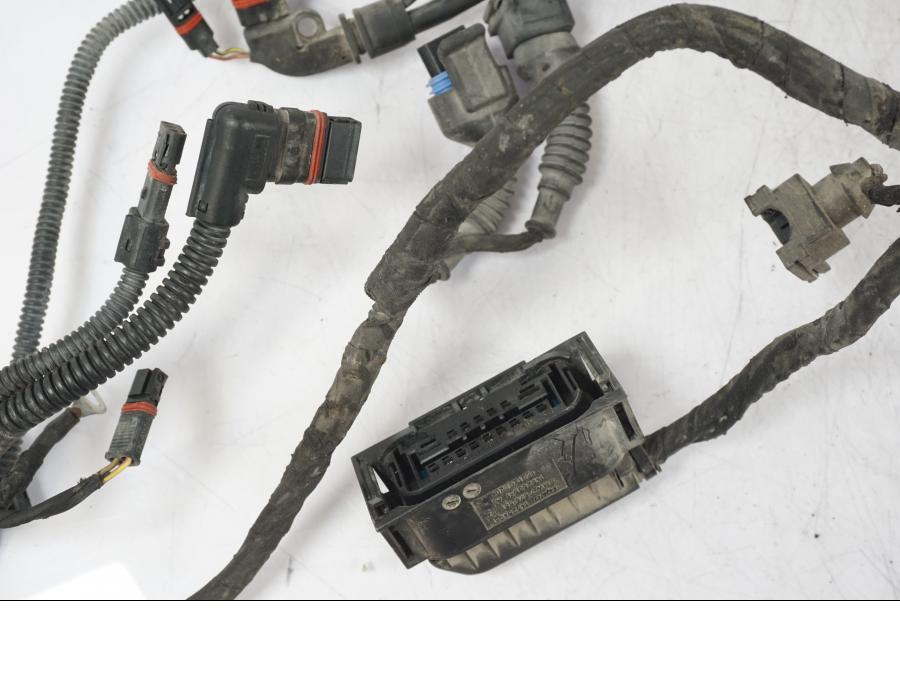 Vänster sida på Kabelstam från en BMW R 1200 GS -2005 motorcykel.