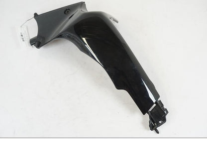 Framsidan på Sidkåpa från en Suzuki VZR 1800 -2009 motorcykel.